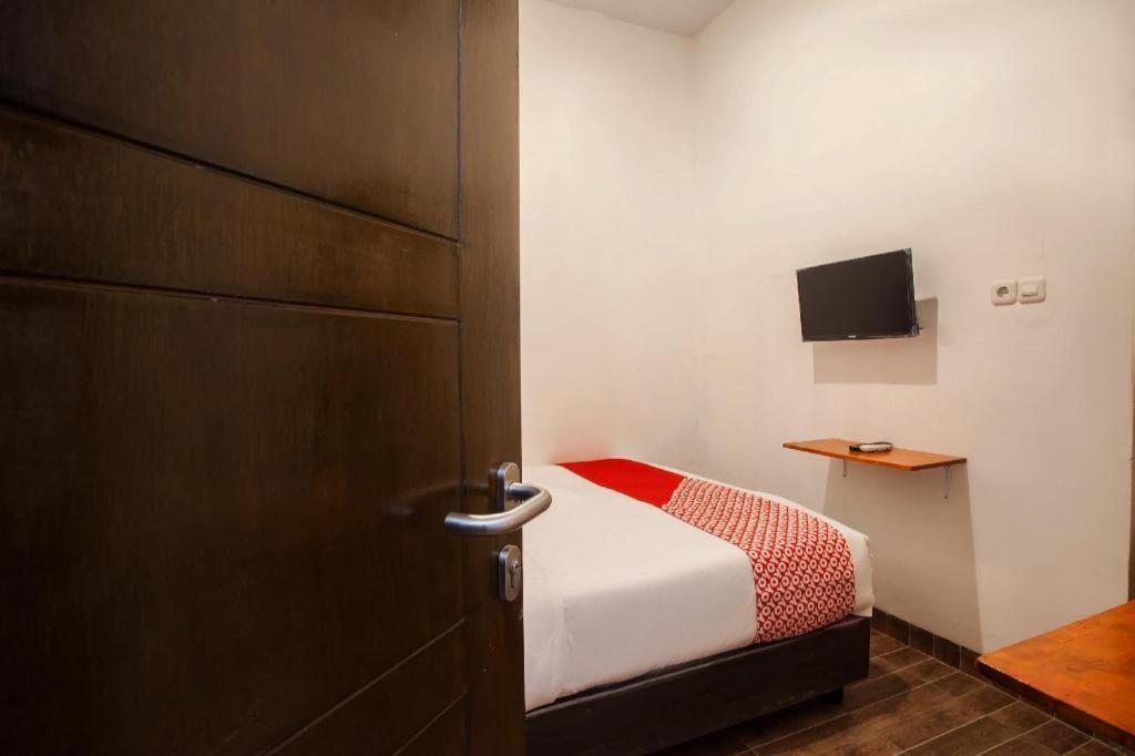 Oyo 2720 Sutomo Inn Medan Exterior photo