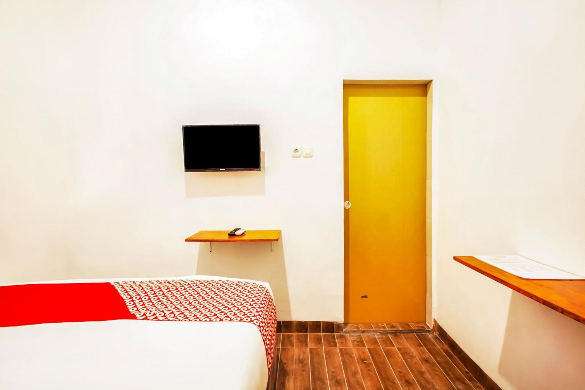 Oyo 2720 Sutomo Inn Medan Exterior photo