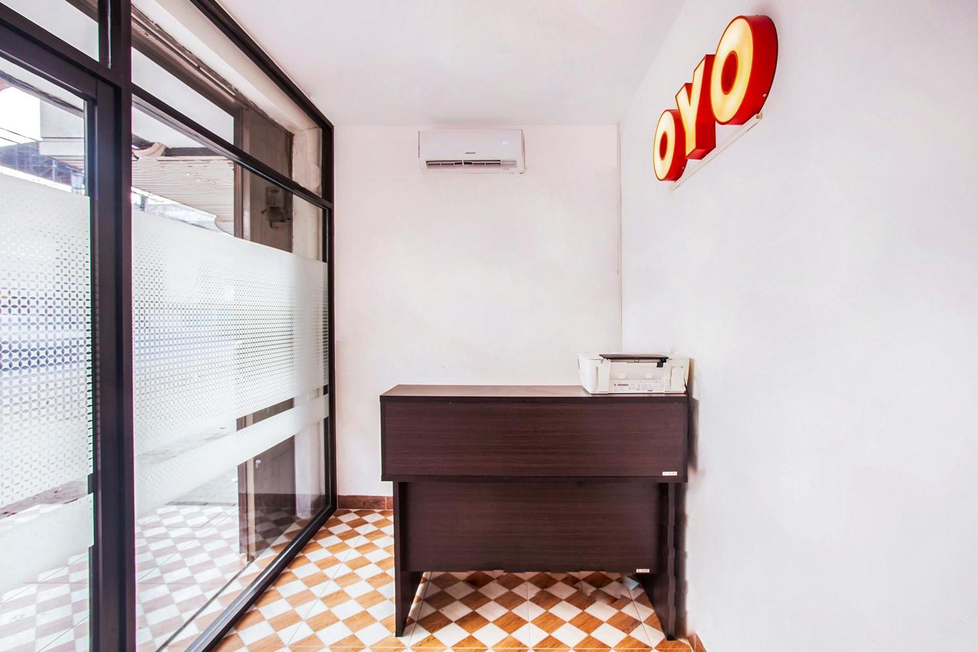 Oyo 2720 Sutomo Inn Medan Exterior photo
