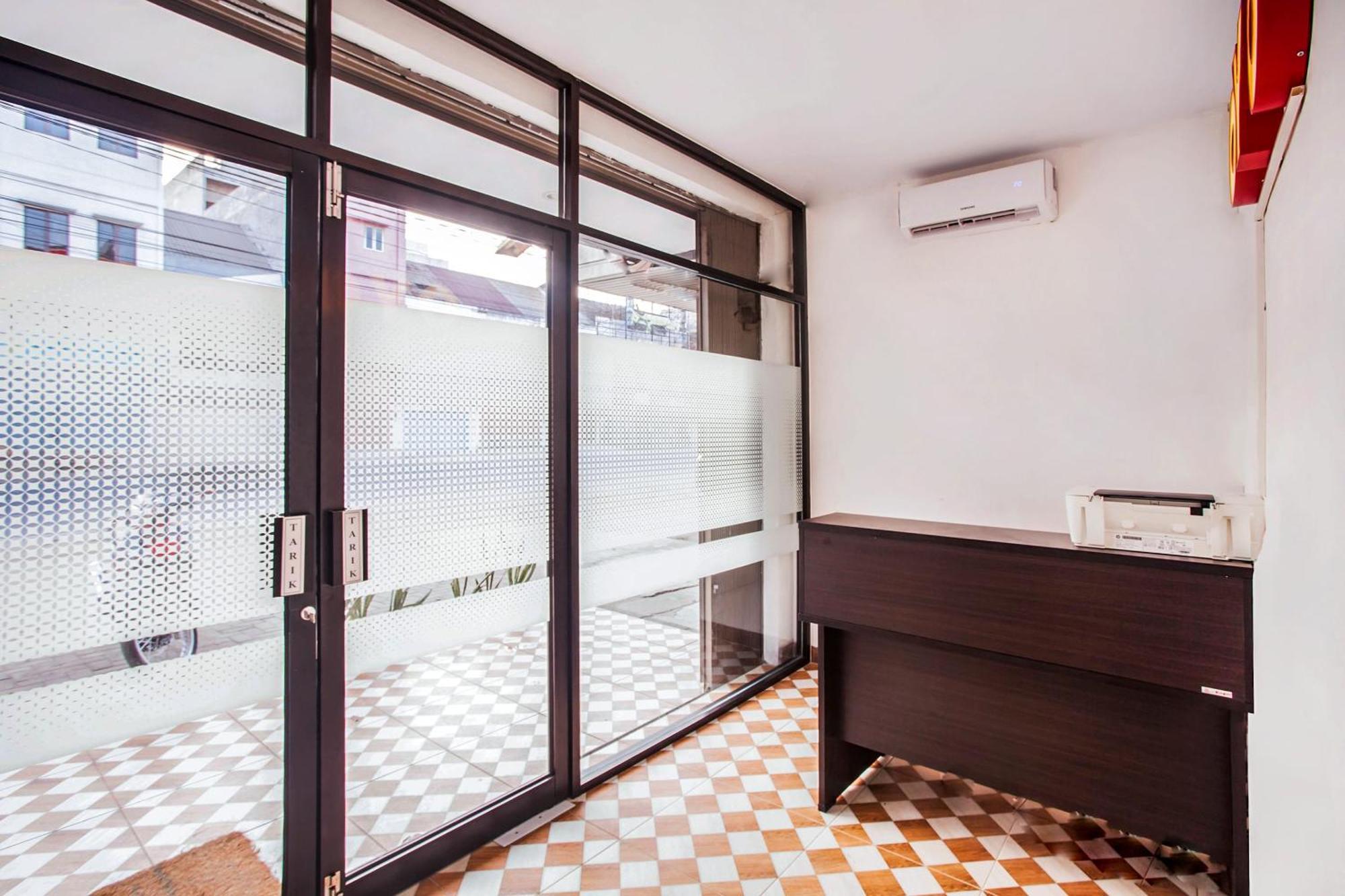 Oyo 2720 Sutomo Inn Medan Exterior photo